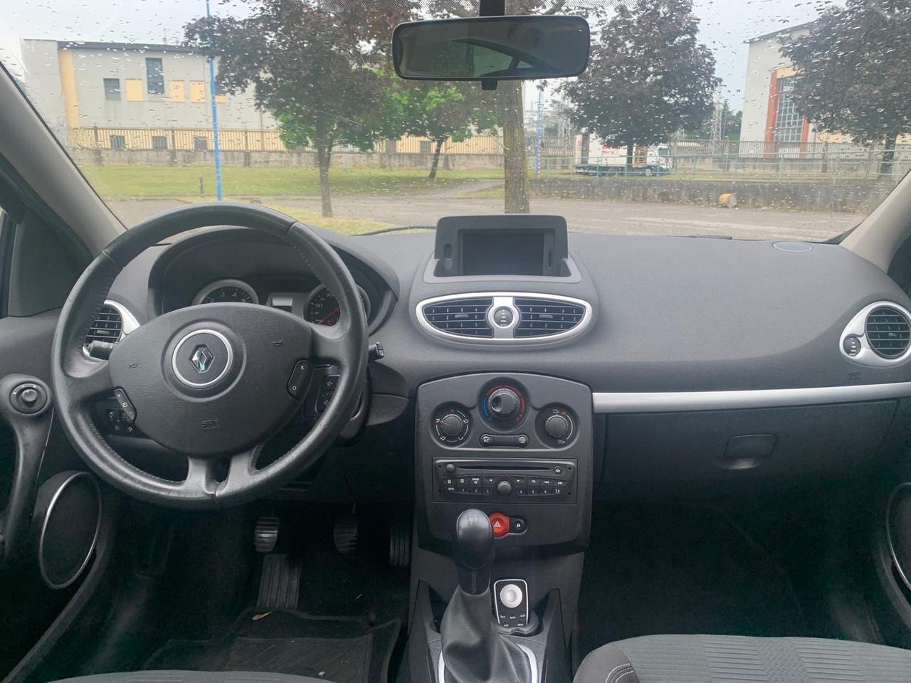 Renault Clio 1.2 16V 5 porte Confort naviga