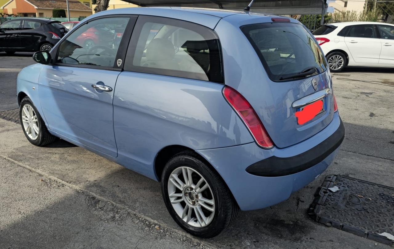 Lancia Ypsilon 1.2 Argento