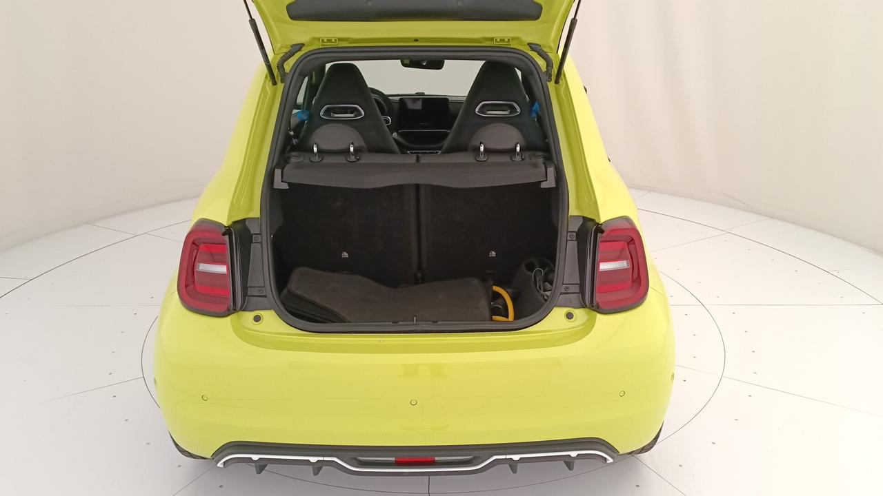 ABARTH 500e 42 kWh Turismo