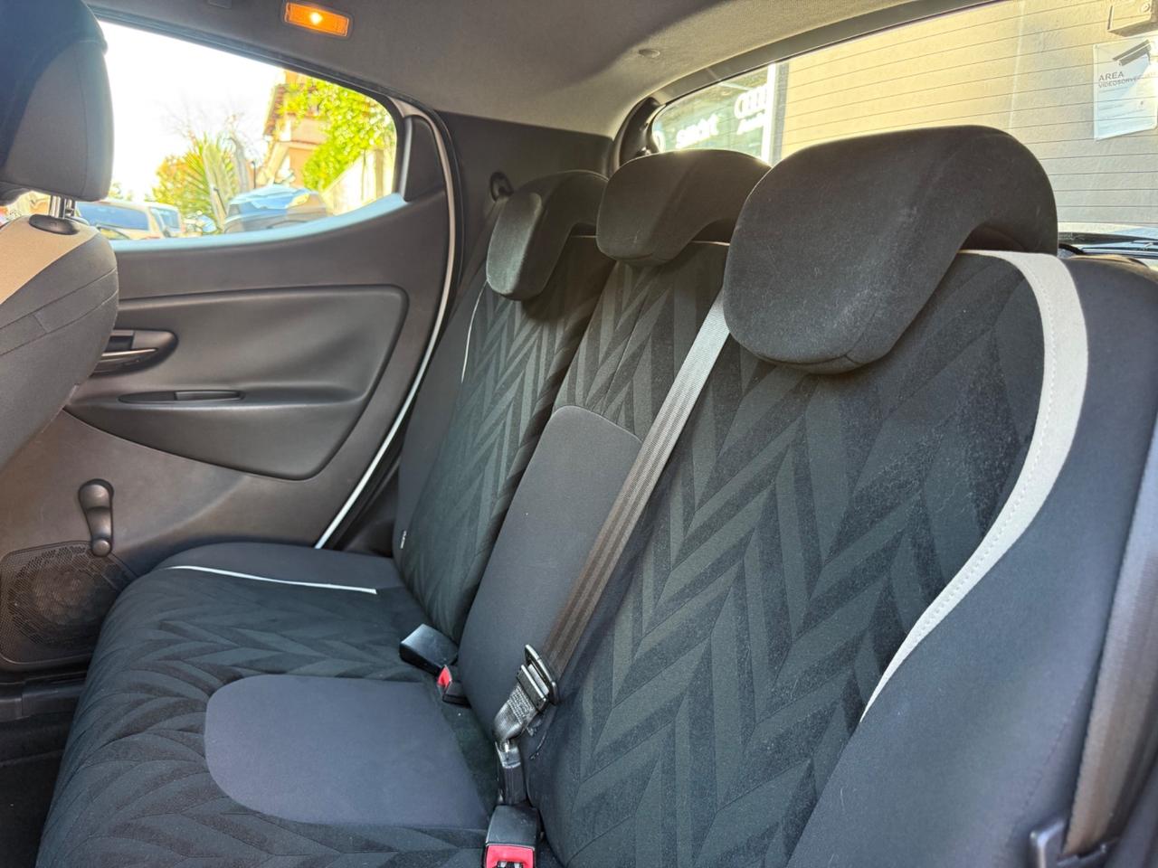 Lancia Ypsilon 1.2 69 CV 5 porte GPL Ecochic Gold