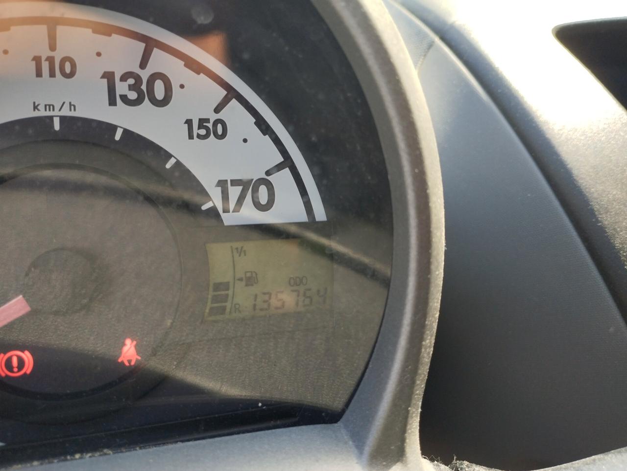 Toyota Aygo 1.0 12V VVT-i 5 porte Sol Connect Red Edition