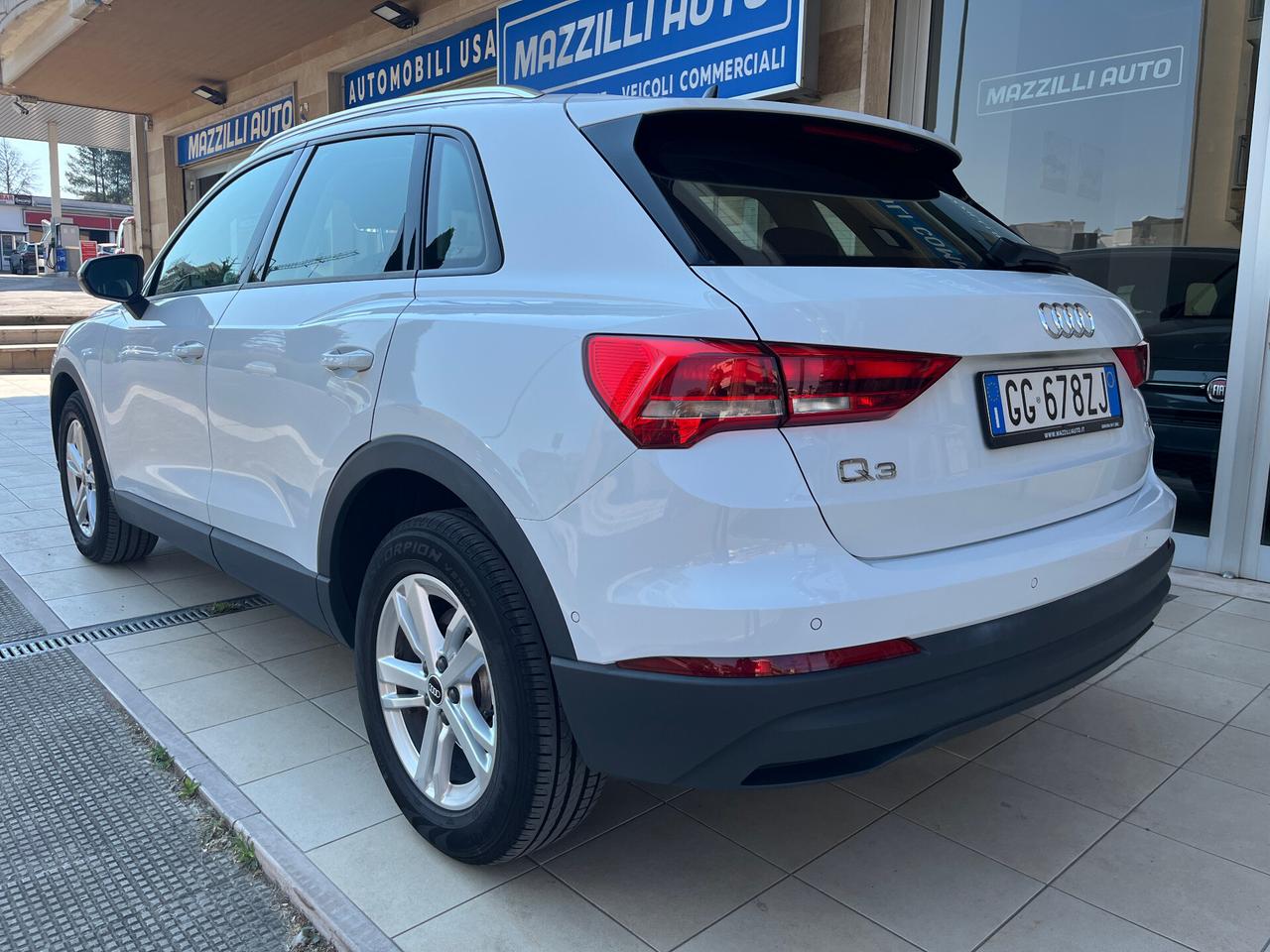Audi Q3 40 TDI quattro S tronic Business