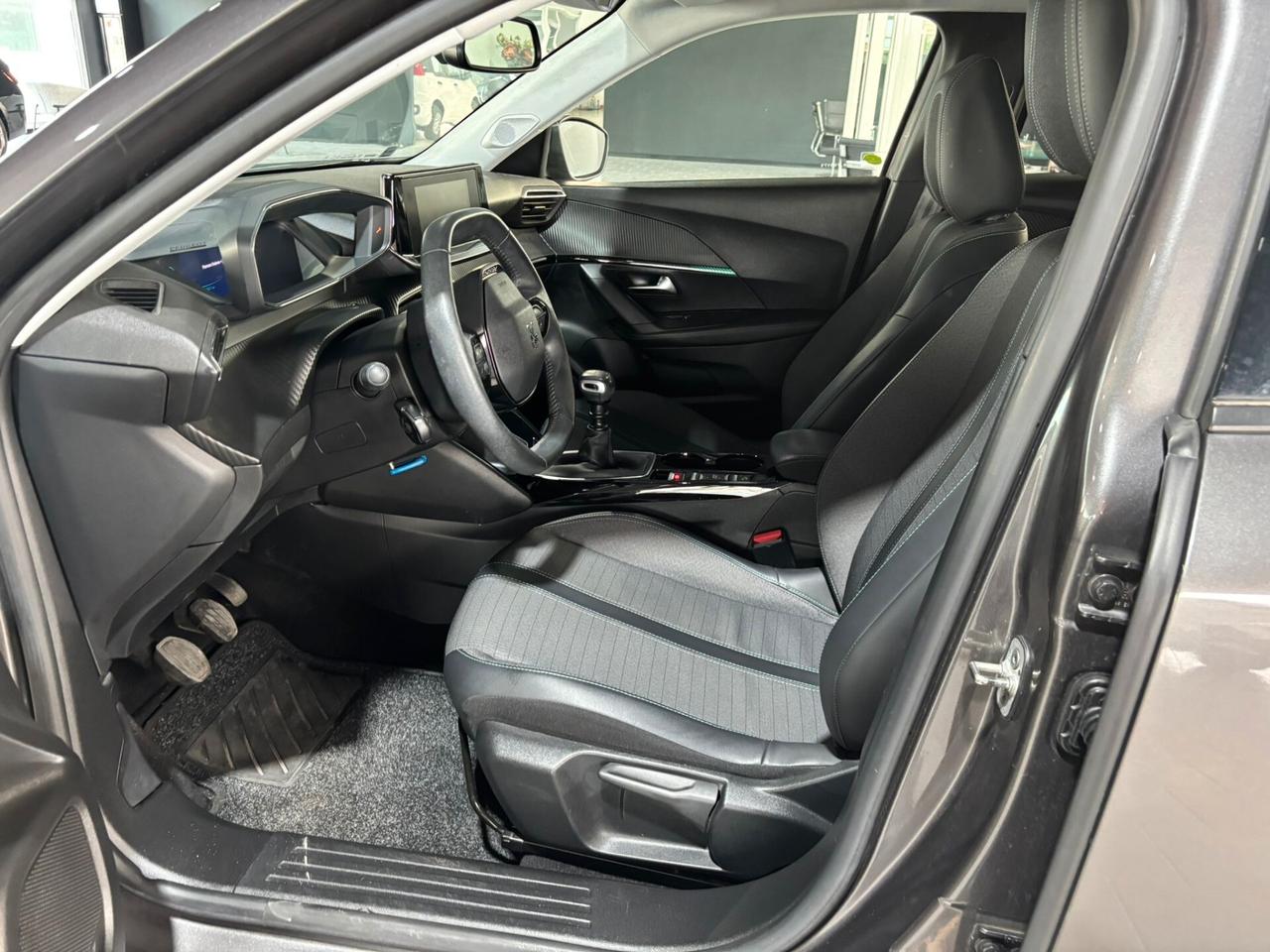 Peugeot 2008 PureTech 100 S&S Allure Pack