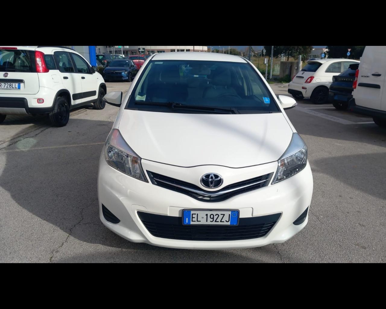 TOYOTA Yaris 3ª serie - Yaris 1.0 5 porte Lounge