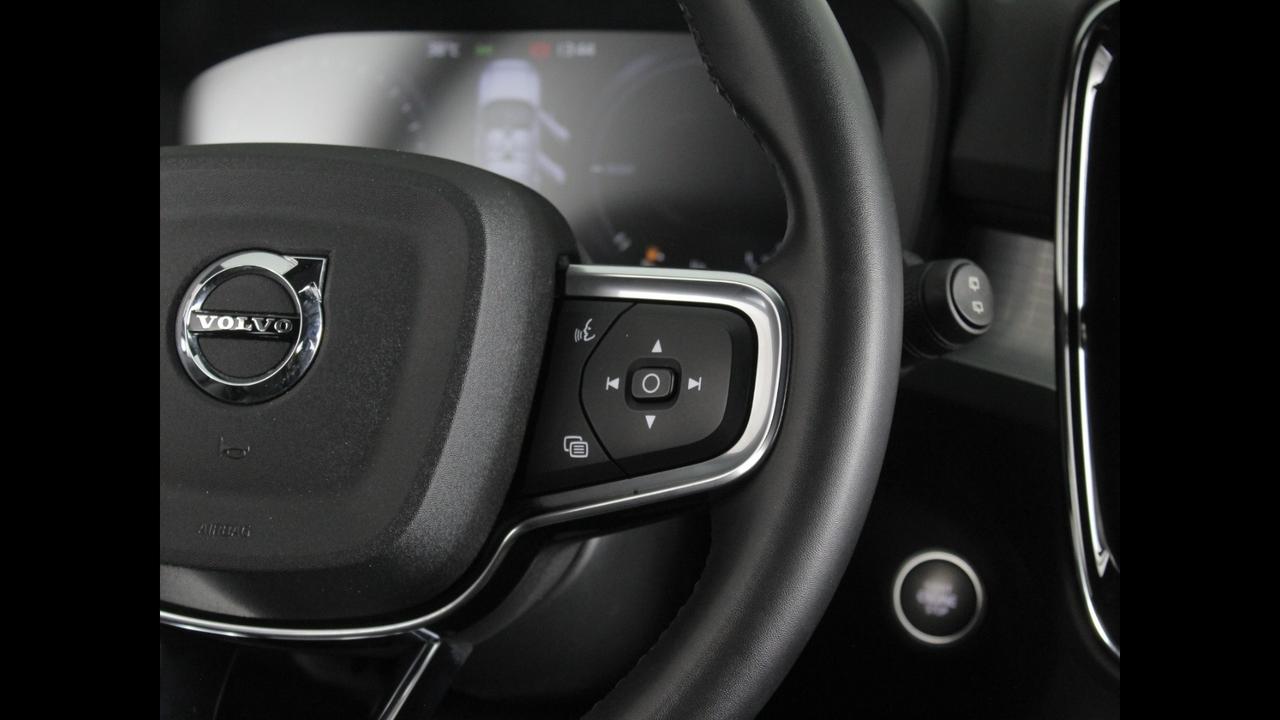 VOLVO XC40 2023 - XC40 1.5 t4 recharge phev Core auto