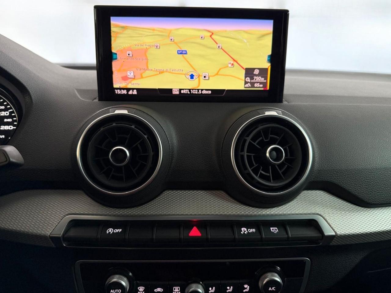 Audi Q2 30 TFSI Business