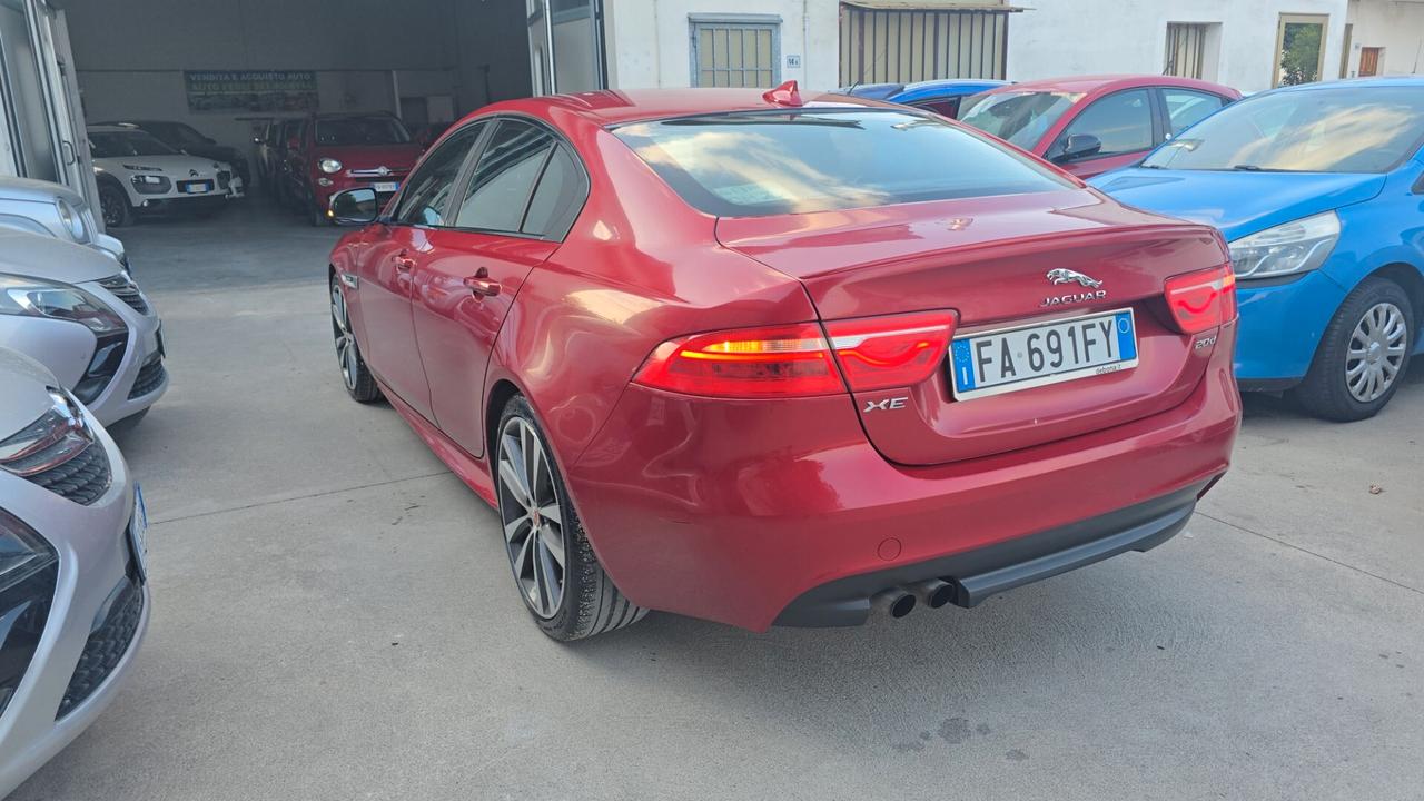 Jaguar XE 2.0 D Turbo 180CV aut. Prestige Business Edition