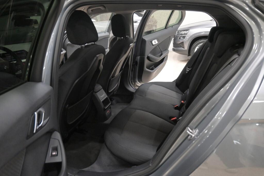 Bmw 116 116d 5p. Business Advantage