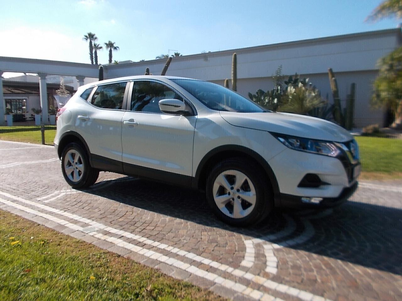 Nissan Qashqai 1.5 dCi *FULL OPT.* da VETRINA