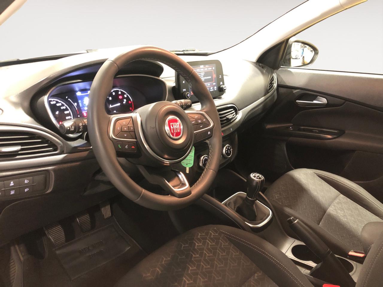 FIAT Tipo 5p 1.0 Cross 100cv