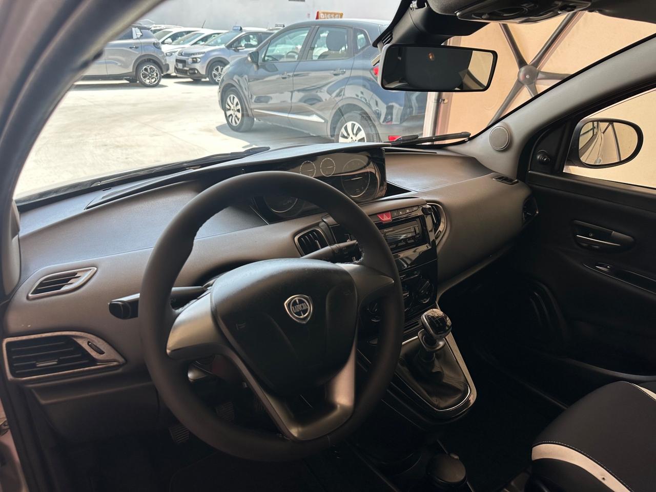 Lancia Ypsilon 1.2 69 CV 5 porte GPL Ecochic Gold