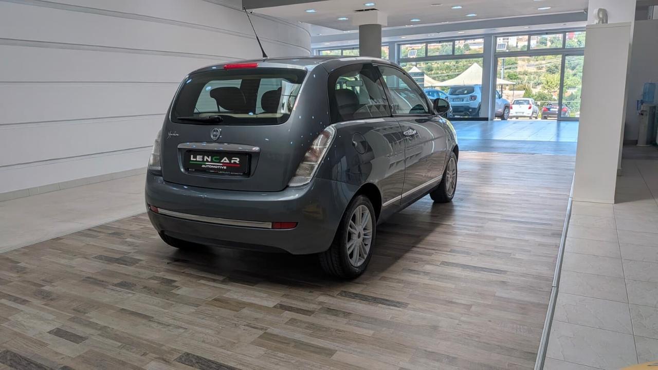 Lancia Ypsilon 1.2 Platino