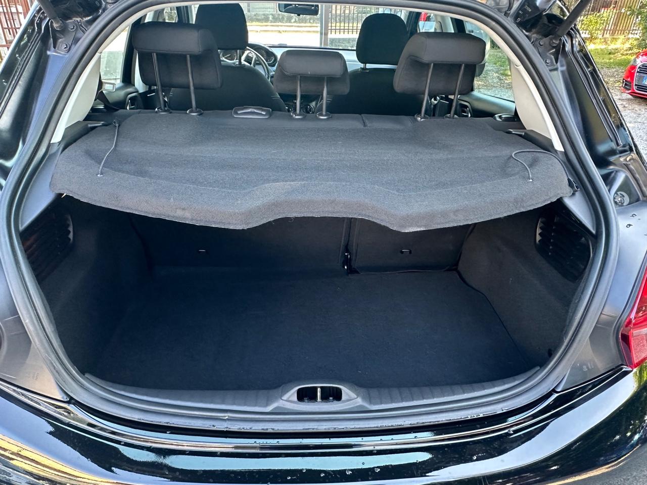 Peugeot 208 PureTech 82 5 porte Allure