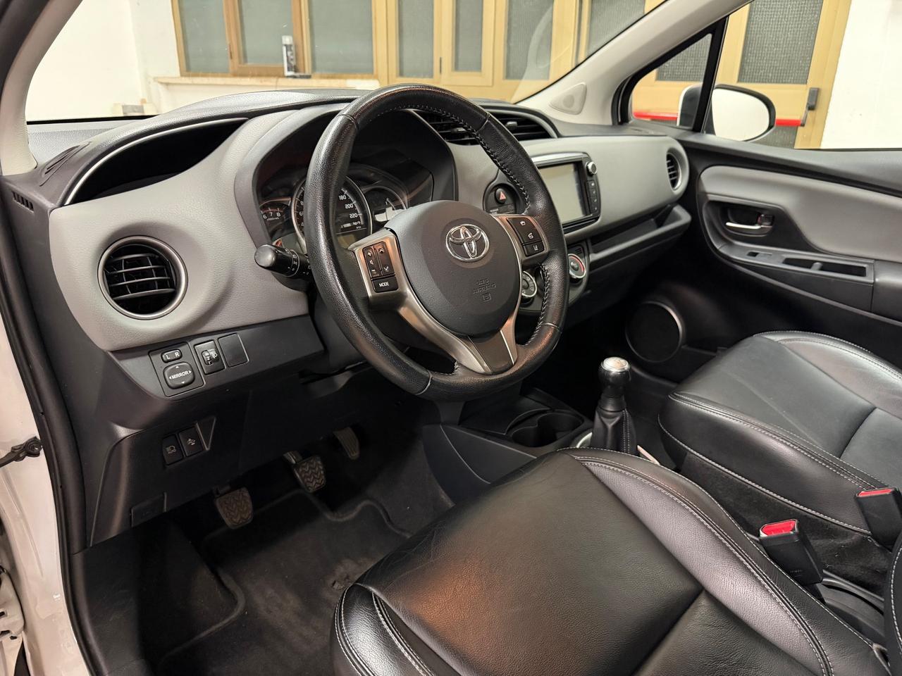 Toyota Yaris 1.0 5 porte vvt-i Active