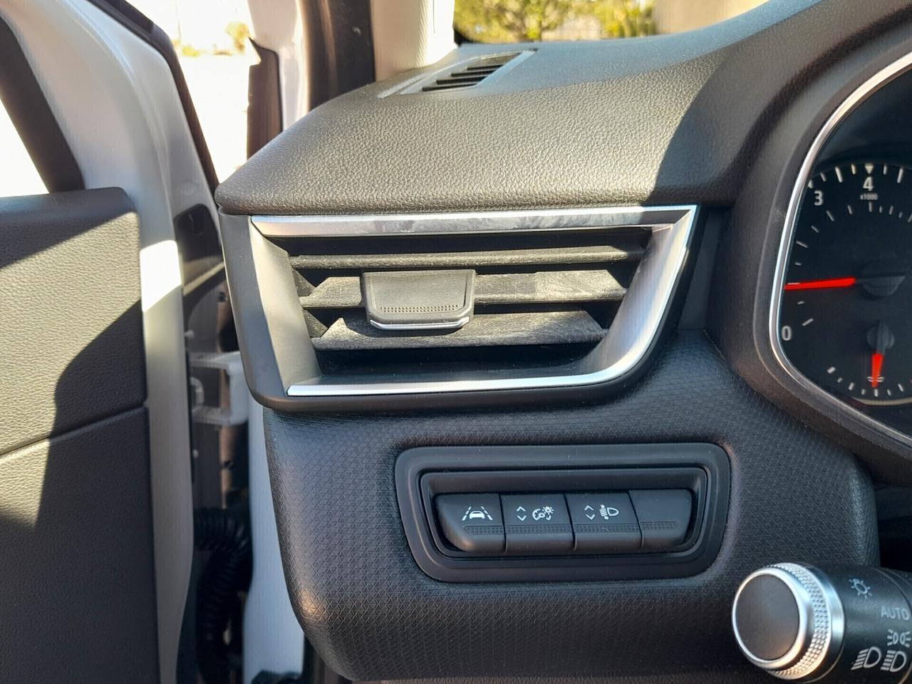 Renault Clio TCe 90 CV SOLO 92000KM NEOPATENTATI