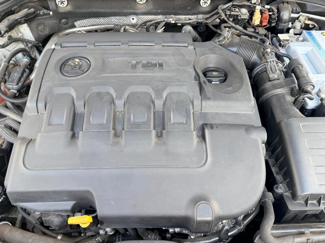 Skoda Octavia 1.6 TDI SCR 115 CV Wagon Executive *** CARPLAY/ANDROID AUTO