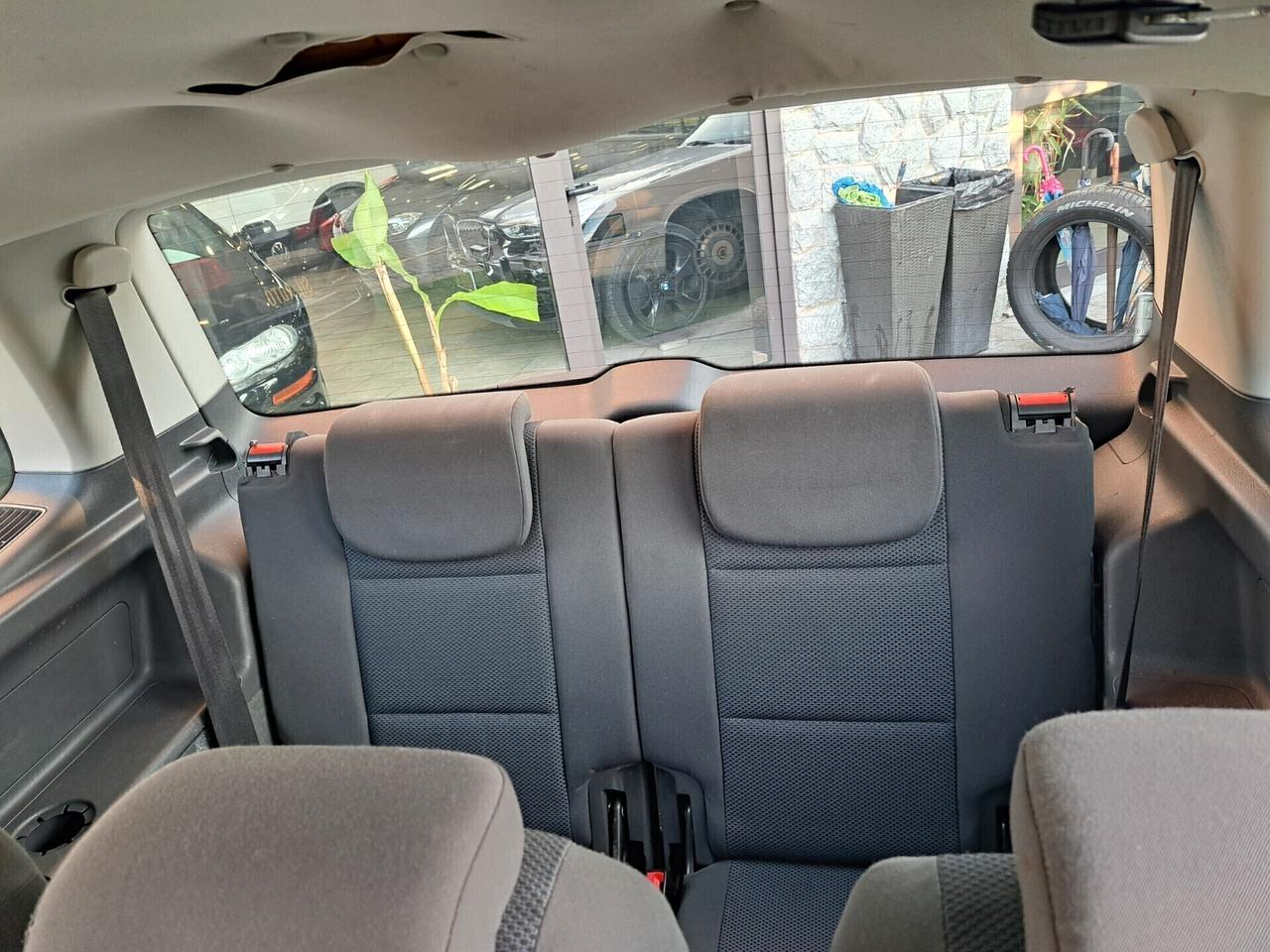 Volkswagen Touran 7 posti / 1.6 /105 cv/