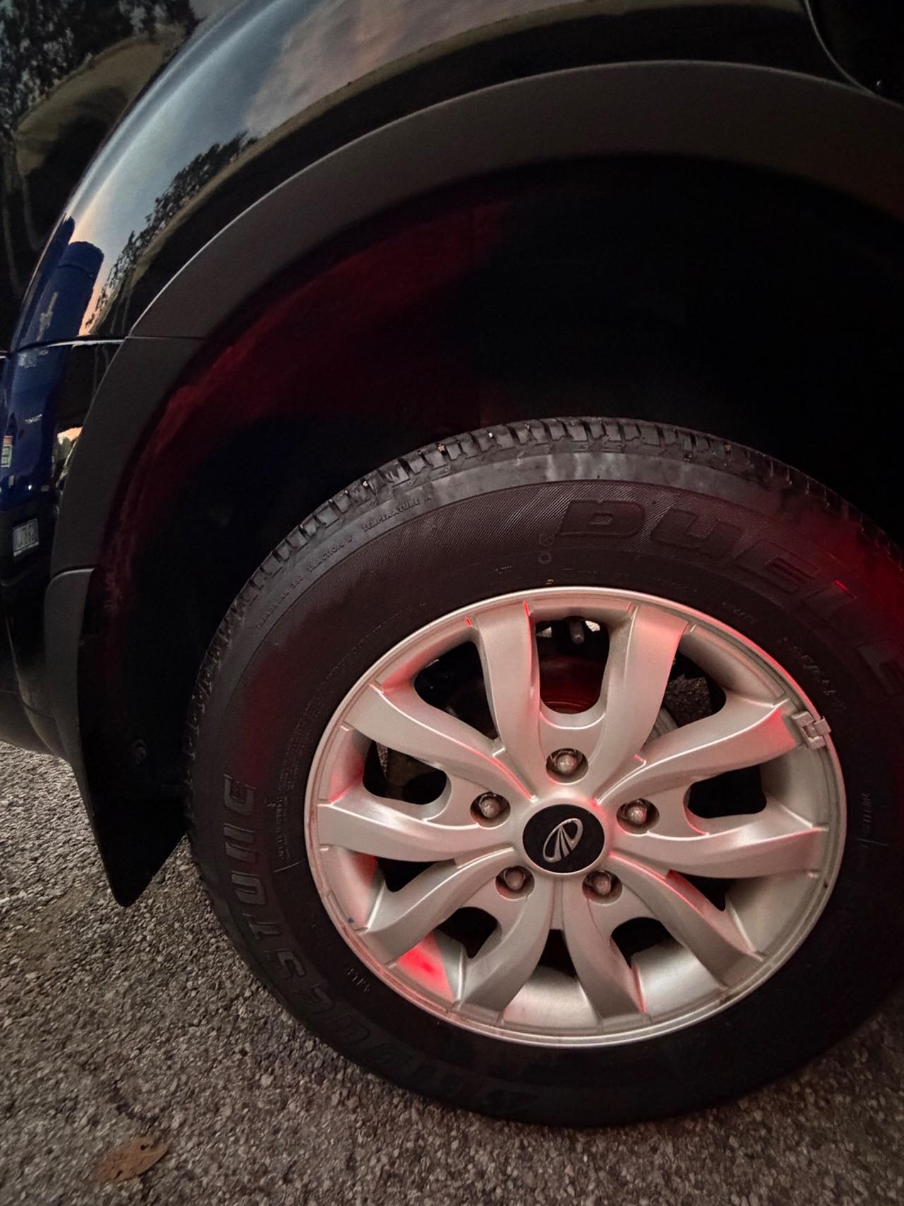 Mahindra XUV500 2.2 16V FWD W6