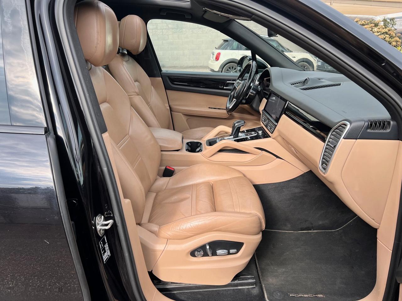 Porsche Cayenne 3.0 e-hybrid tiptronic PASM/TETTO/LED/PELLE PERF.
