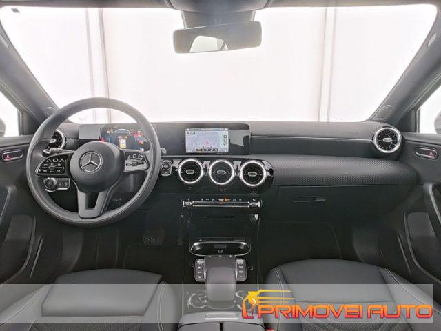 MERCEDES-BENZ A 180 d Business
