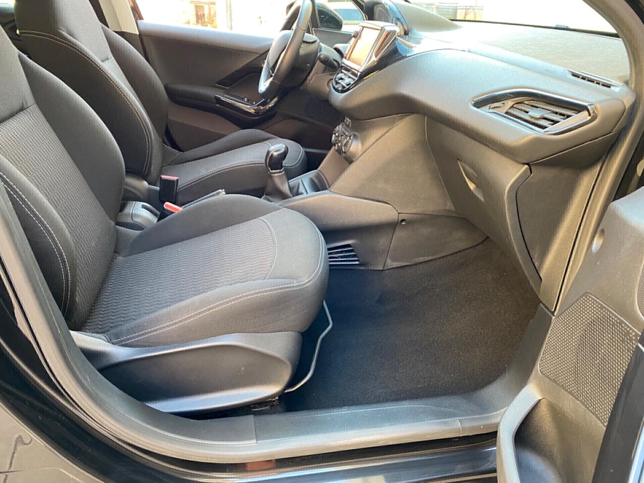 Peugeot 208 Allure 1.2 Benzina