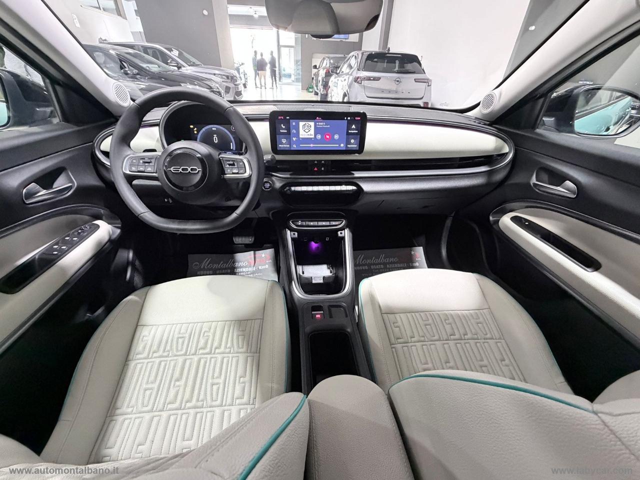 FIAT 600 Hybrid 110 CV DCT MHEV La Prima
