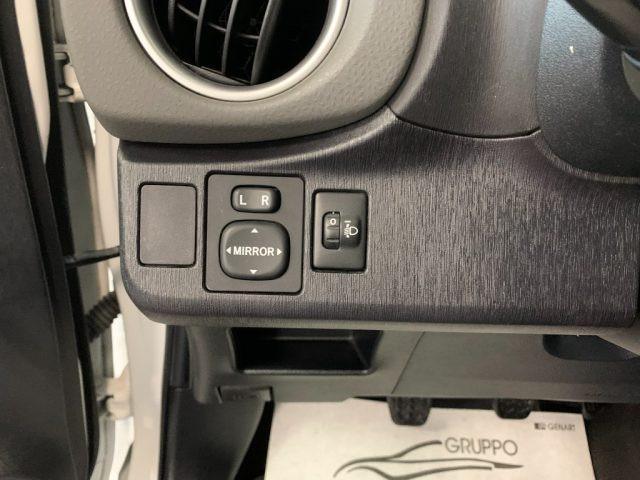 TOYOTA Yaris 1.0 Benzina Lounge 5 Porte