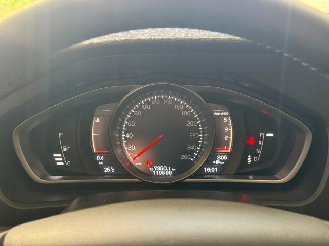 VOLVO V40 Cross Country D2 Geartronic