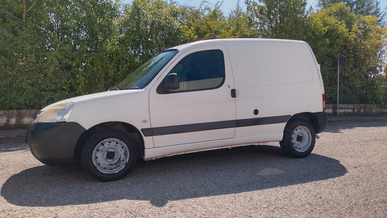 Peugeot Partner 1.4 METANO Autocarro