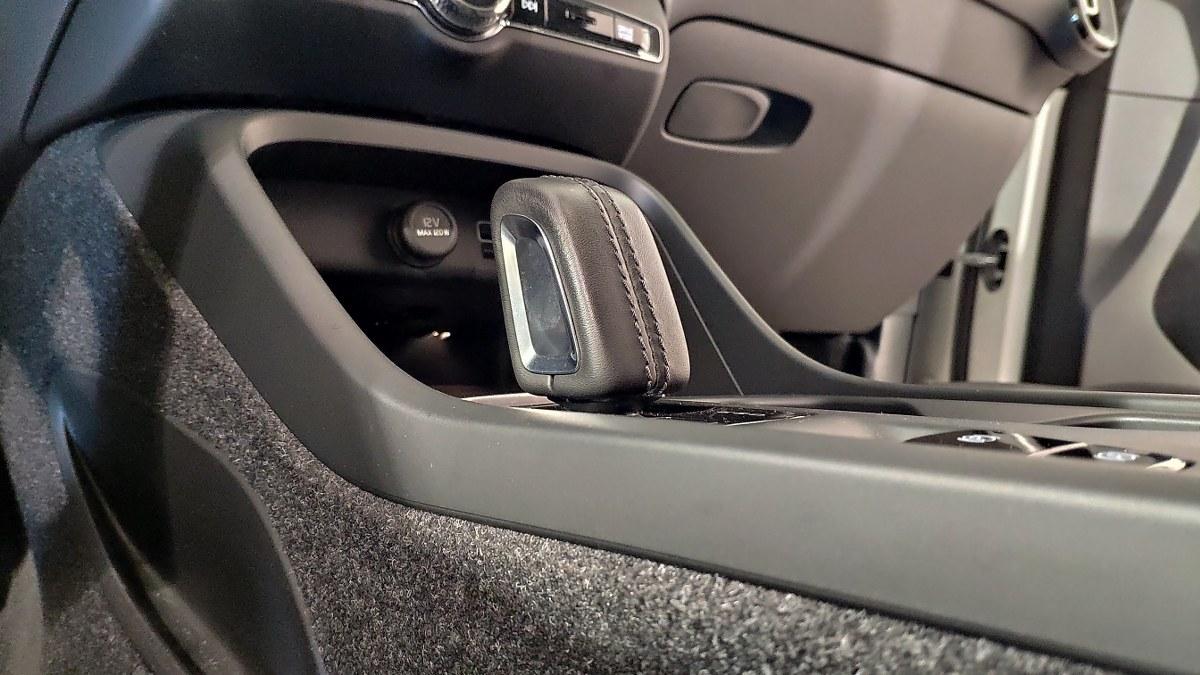 VOLVO Xc40 T2 Geartronic Momentum Pro N-1