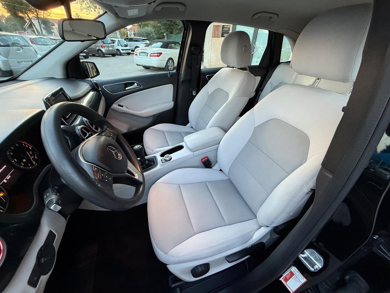 Mercedes-benz B 180 BlueEFFICIENCY Premium