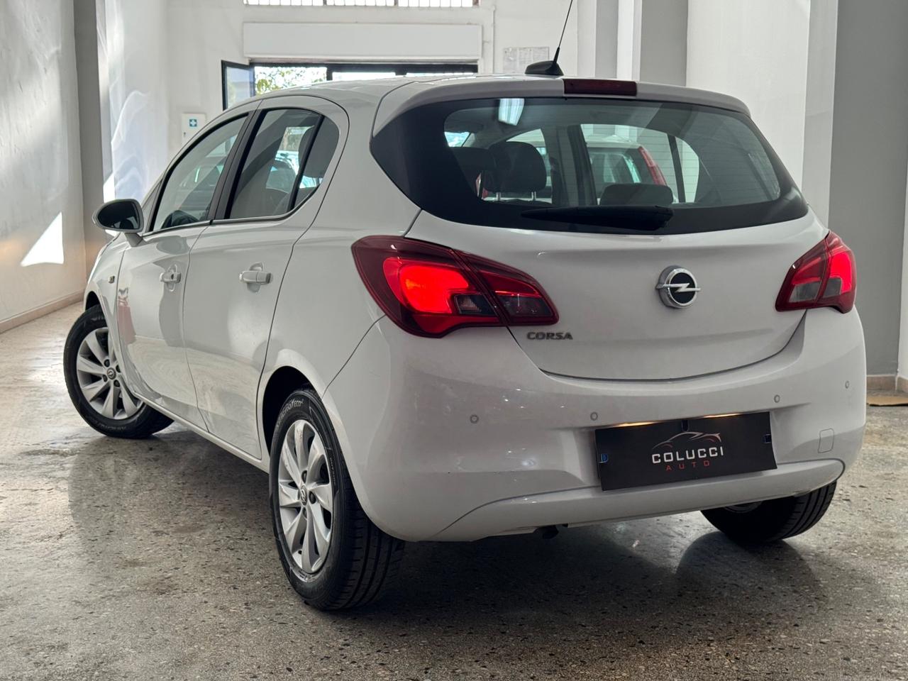 Opel Corsa 1.4 benzina/ GPL Innovation