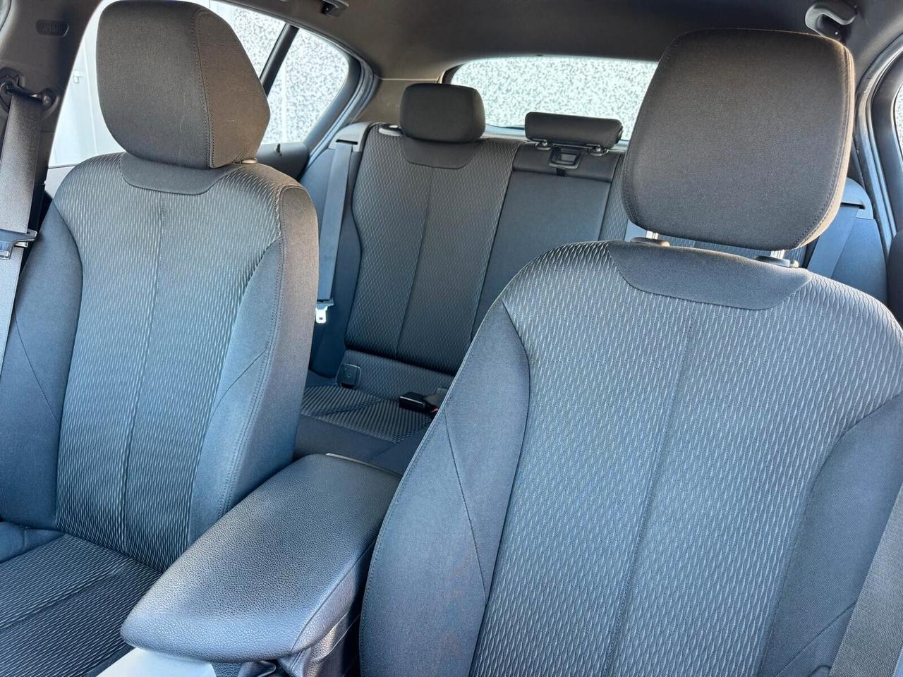 Bmw 118 118d 5p. Unique