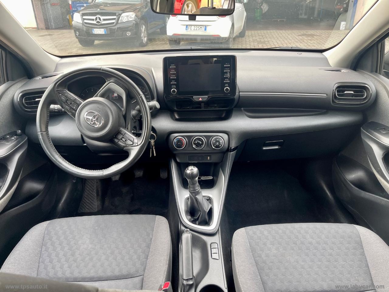 TOYOTA Yaris 1.0 5p. Business