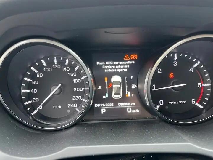 Land Rover Range Evoque 2.2 TD4 5p. Pure