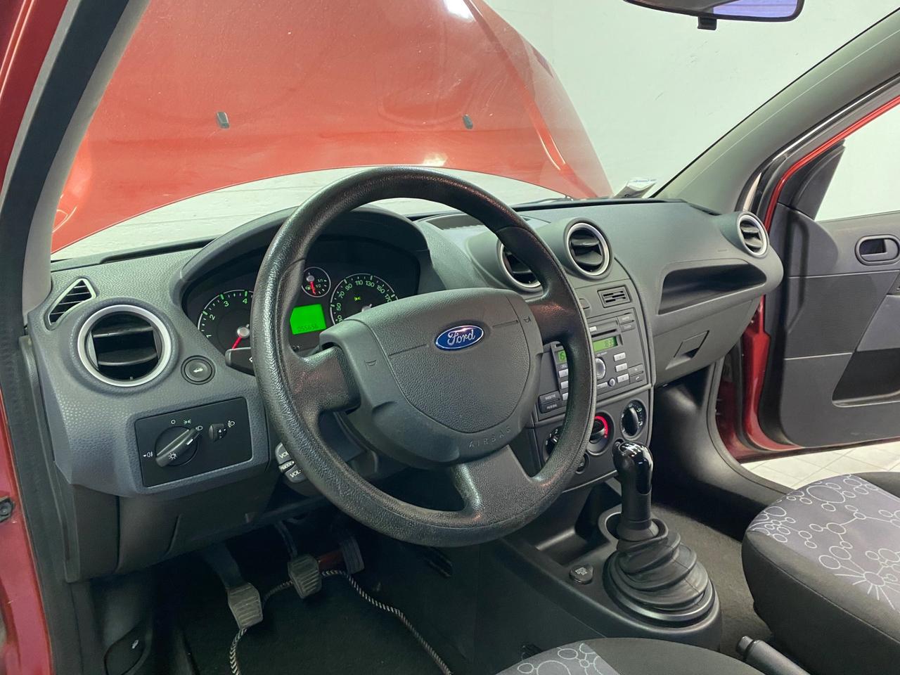 Ford Fiesta 1.4 16V 5p. Ghia