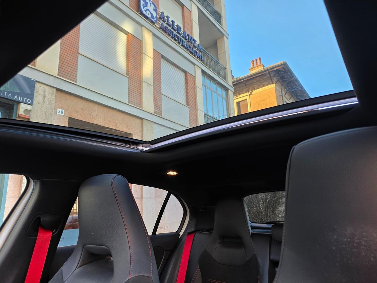 Mercedes-Benz A 35 AMG A-Class #8119