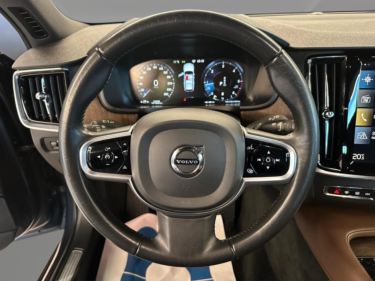 Volvo V90 Cross Country B4 (d) AWD Geartronic Business Pro