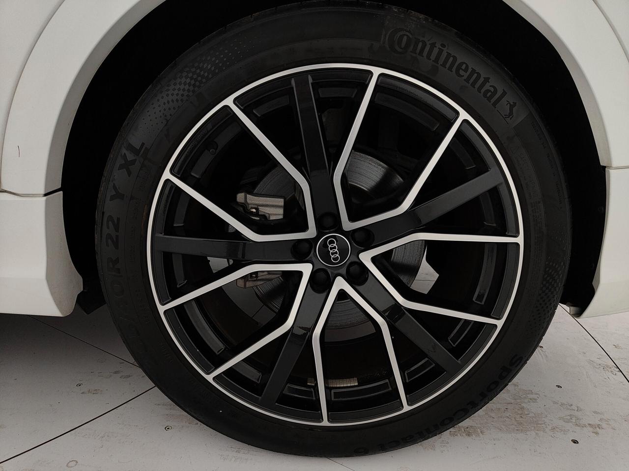 Audi Q8 55 TFSI e quattro tiptronic Sport