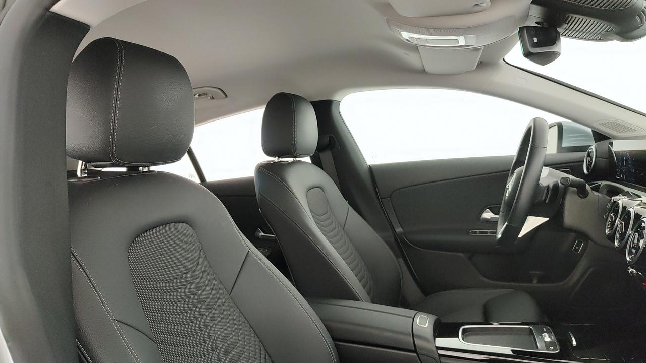 Mercedes-Benz CLA Shooting Brake 180 d Advanced auto