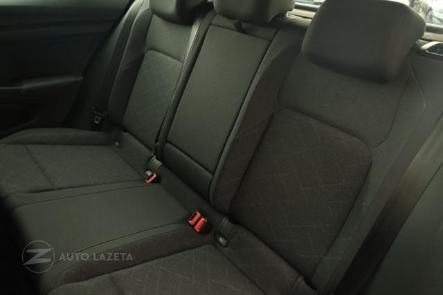 VOLKSWAGEN Golf 1.0 eTSI EVO DSG Life
