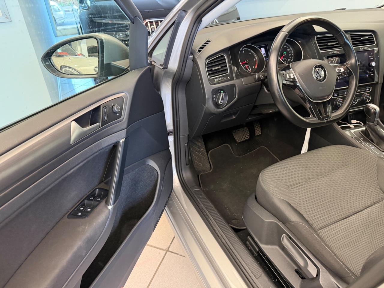 Golf Variant 1.6 TDI 115 CV DSG Executive BlueMotion Tech.