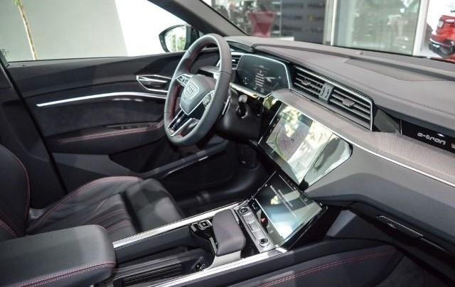 Audi Q8 e-tron Q8 e-tron SPORTBACK 50 QUATTRO S-LINE Bang & Olufsen 360 °
