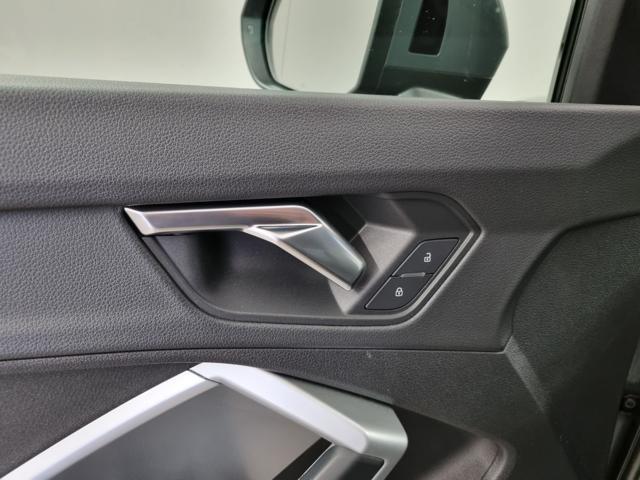 AUDI Q3 35 TFSI S tronic