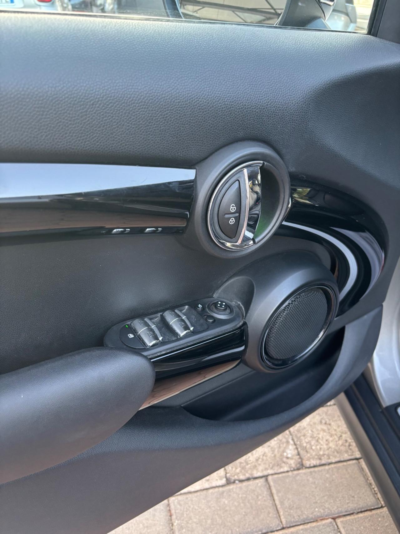 Mini 2.0 Cooper SD 170cv Business 5 porte 2018