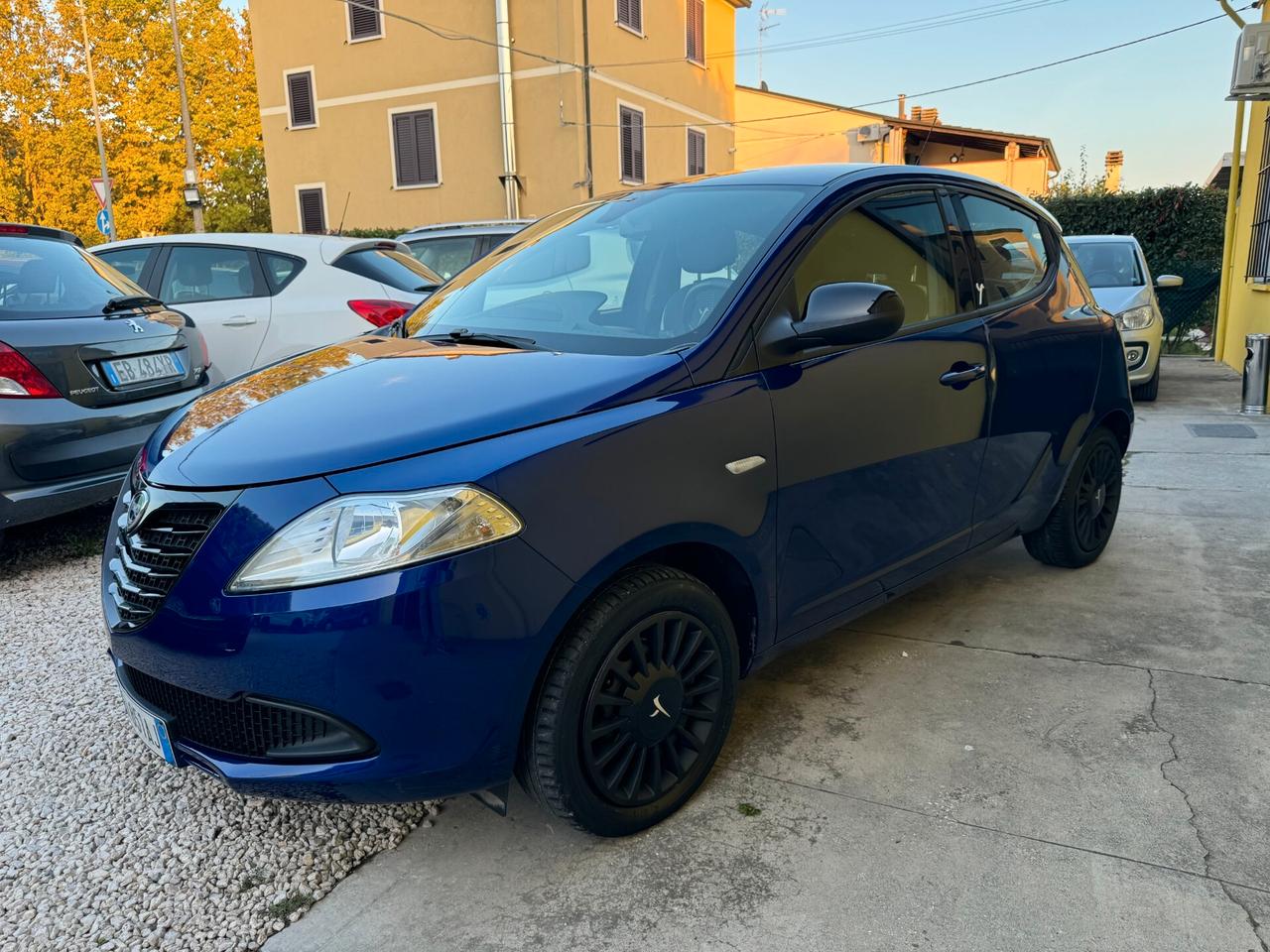 Lancia Ypsilon 1.2 69 CV 5 porte Gold OK NEOPATENTATI