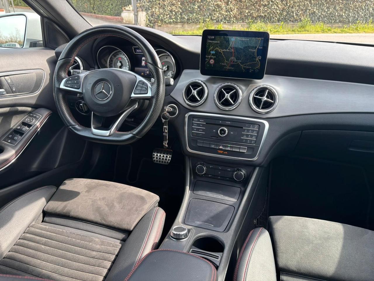 Mercedes-benz GLA 200 d Premium