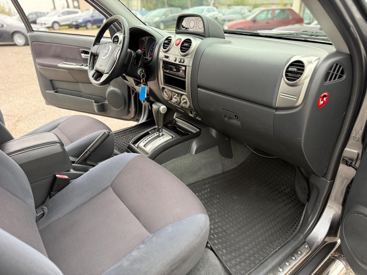 Isuzu D-Max 3.0 TD cat Crew Cab 4WD Pup. LS Aut. EU4