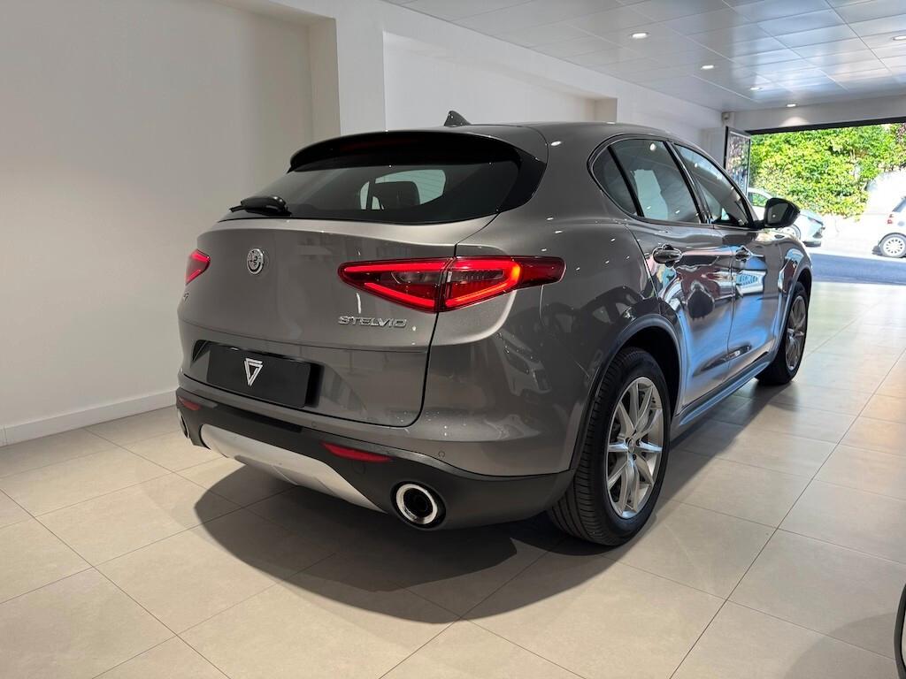 Alfa Romeo Stelvio 2.2 Turbodiesel 210 CV AT8 Q4 Super