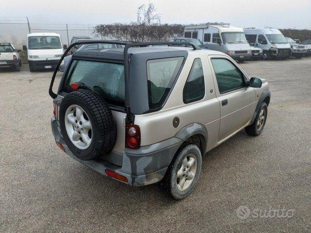 Land Rover Freelander 2.0 TD 3p. Hardback